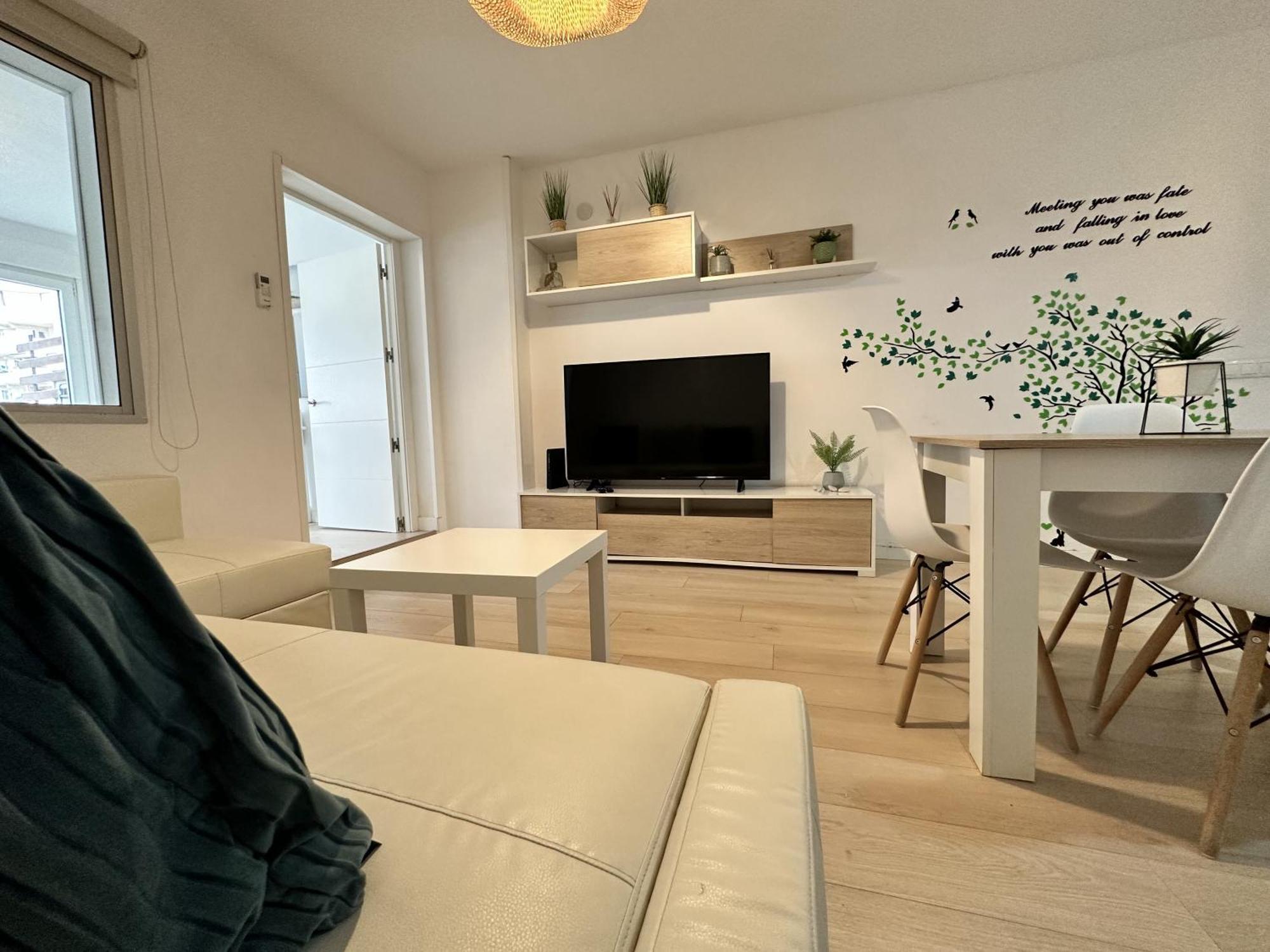 Ver1 - Terraza - 1 Dorm - Wifi - Centro A 100 Metros - Playa A 600 Metros トレモリノス エクステリア 写真